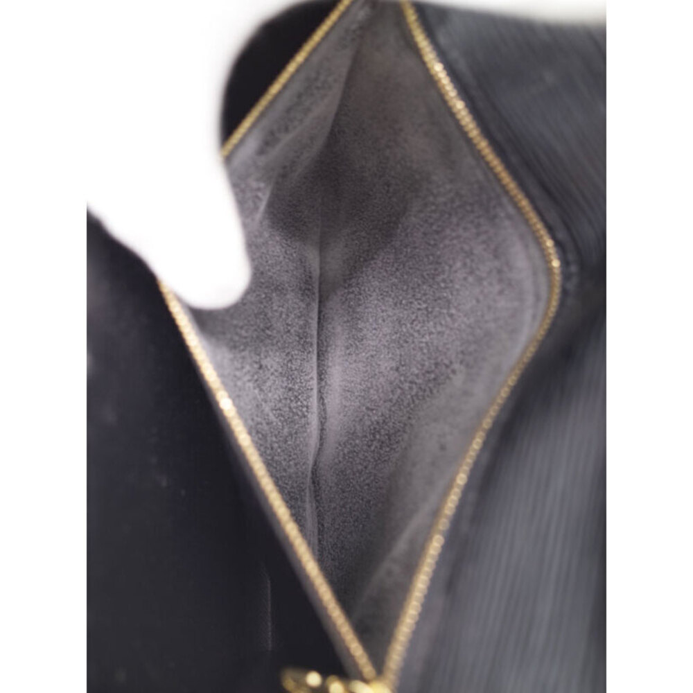 Louis Vuitton Epi Pochette Series Dragonne Shoulder Bag - Picture 4 of 9